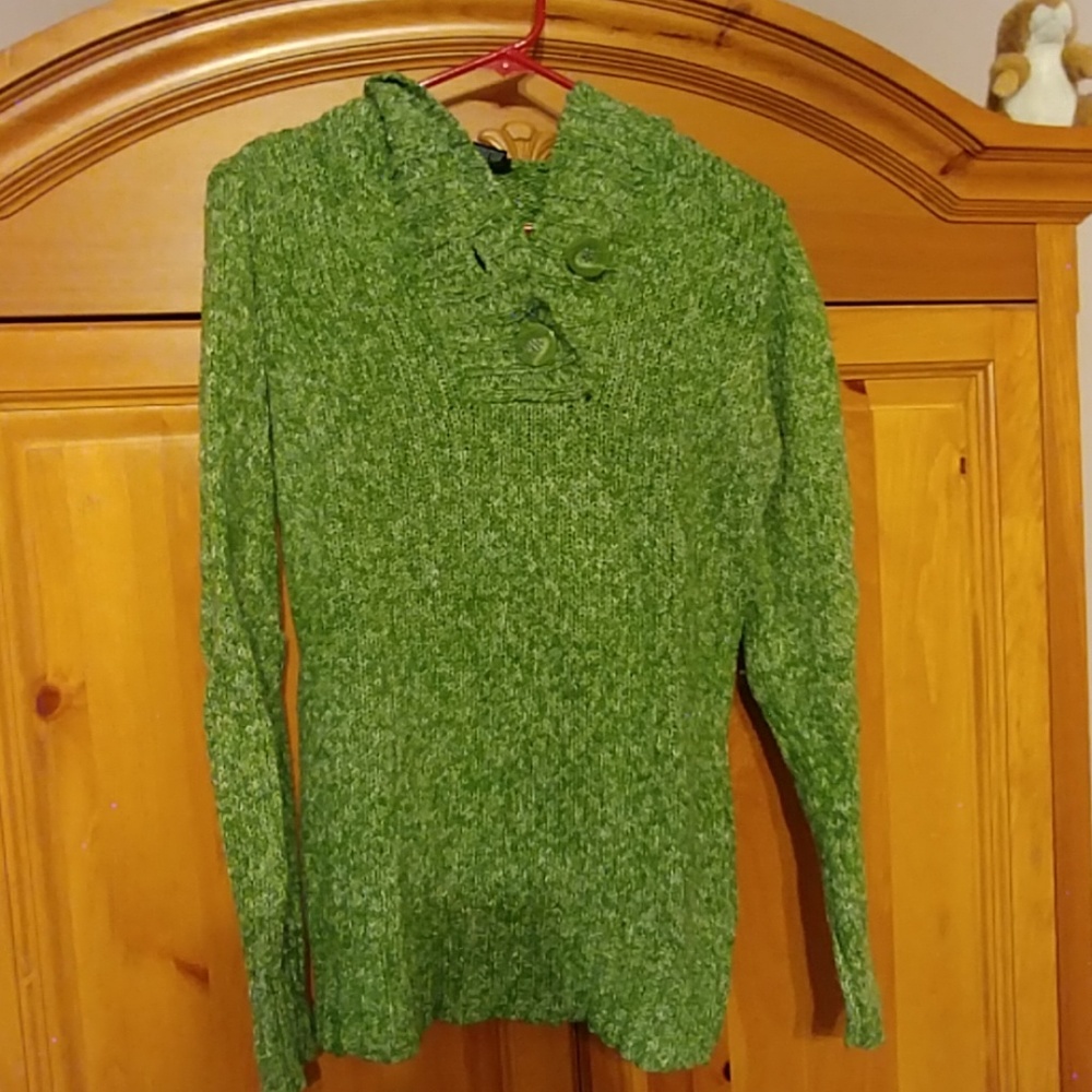 Rue 21 green and white hooded sweater.